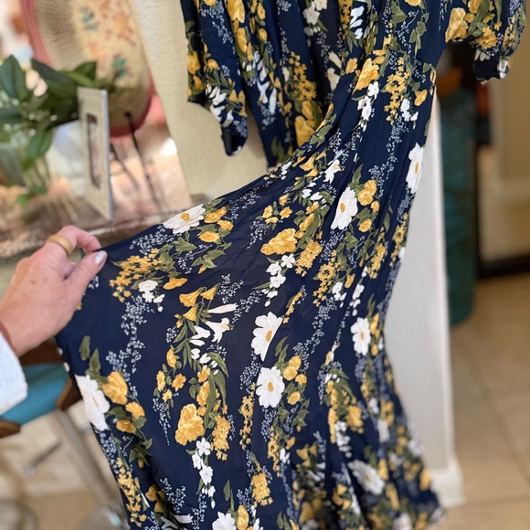 Reformation Winslow Maxi Kimono Dress - Picture 10 of 17